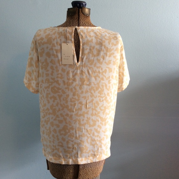 NWT A New Day Cheetah Print Cream Silky blouse L - Picture 3 of 15